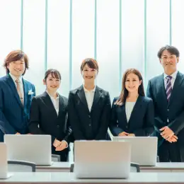 採用情報
