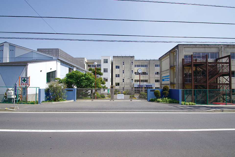 逆井中学校