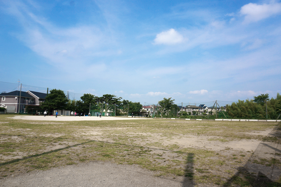 逆井運動場