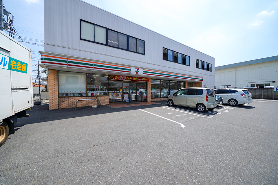セブンイレブン柏逆井店
